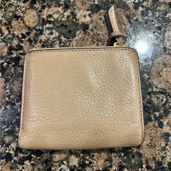 Tory Burch Neutral Pebbled Leather Zip Wallet - Picture 2 of 5